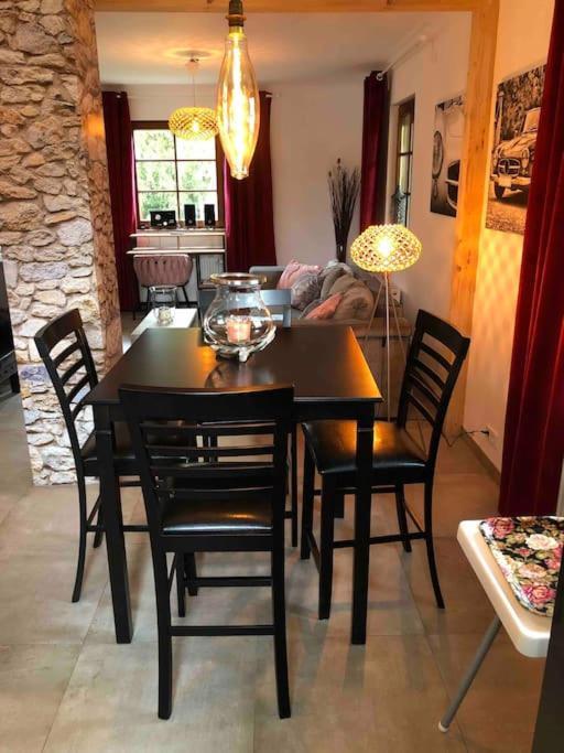 Willkommen Im Casa Felice, Der Wohlfuehl Oase Mit Balkon, 4 Betten Und Homeoffice Platz Aidlingen Kültér fotó